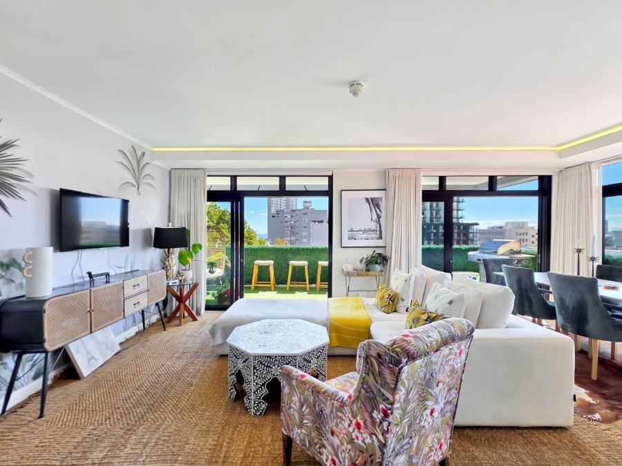 2 Bedroom Property for Sale in Fresnaye Western Cape